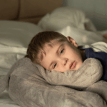 Miért nem ébred fel a gyerek éjszaka pisilésre? – Amit sok szülő nem tud